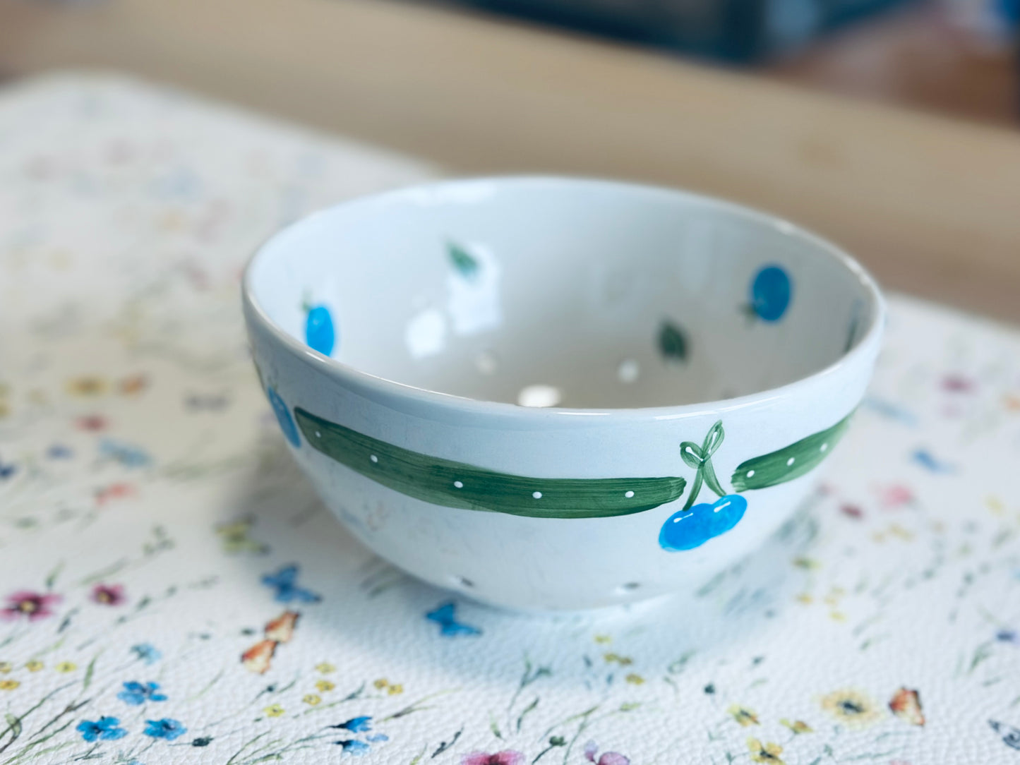 Blueberry berry strainer round