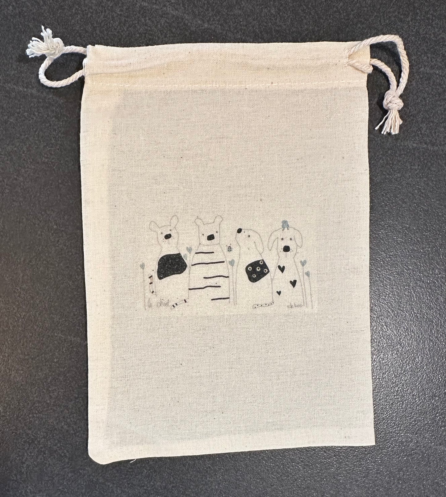 4 Puppies drawstring bag