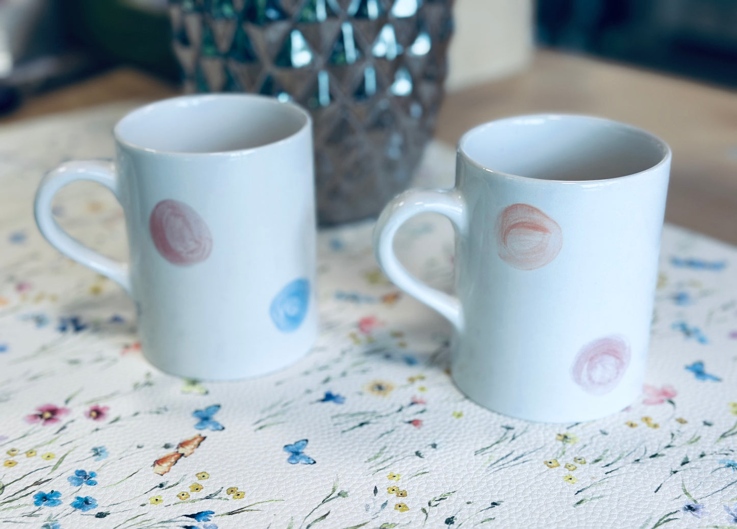 Polka dot set of 2 mugs