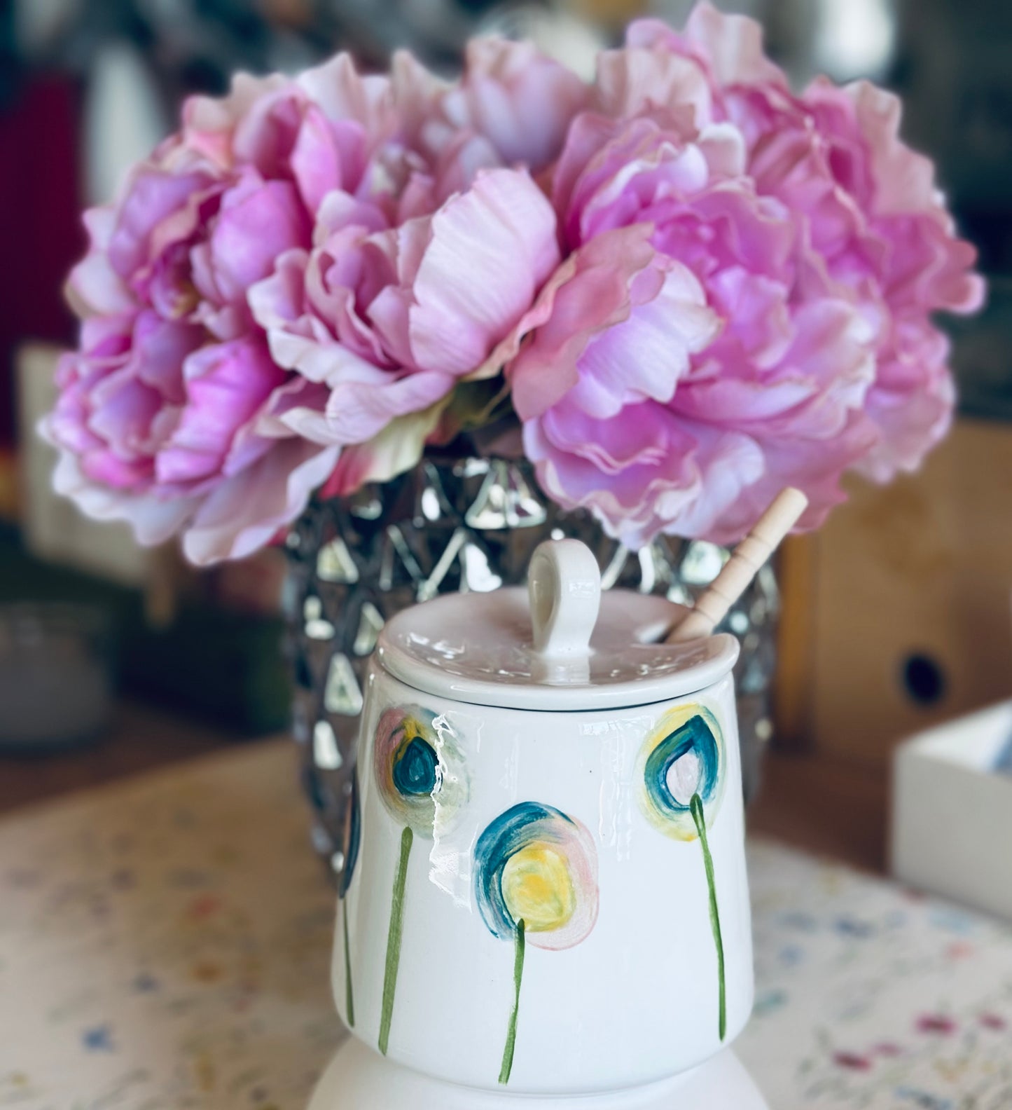 Lollipop honey pot