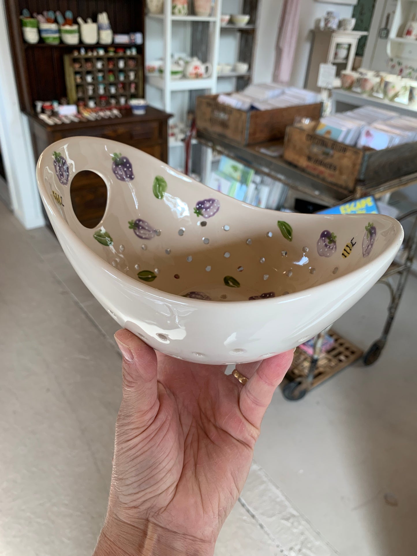 Blackberry strainer oval