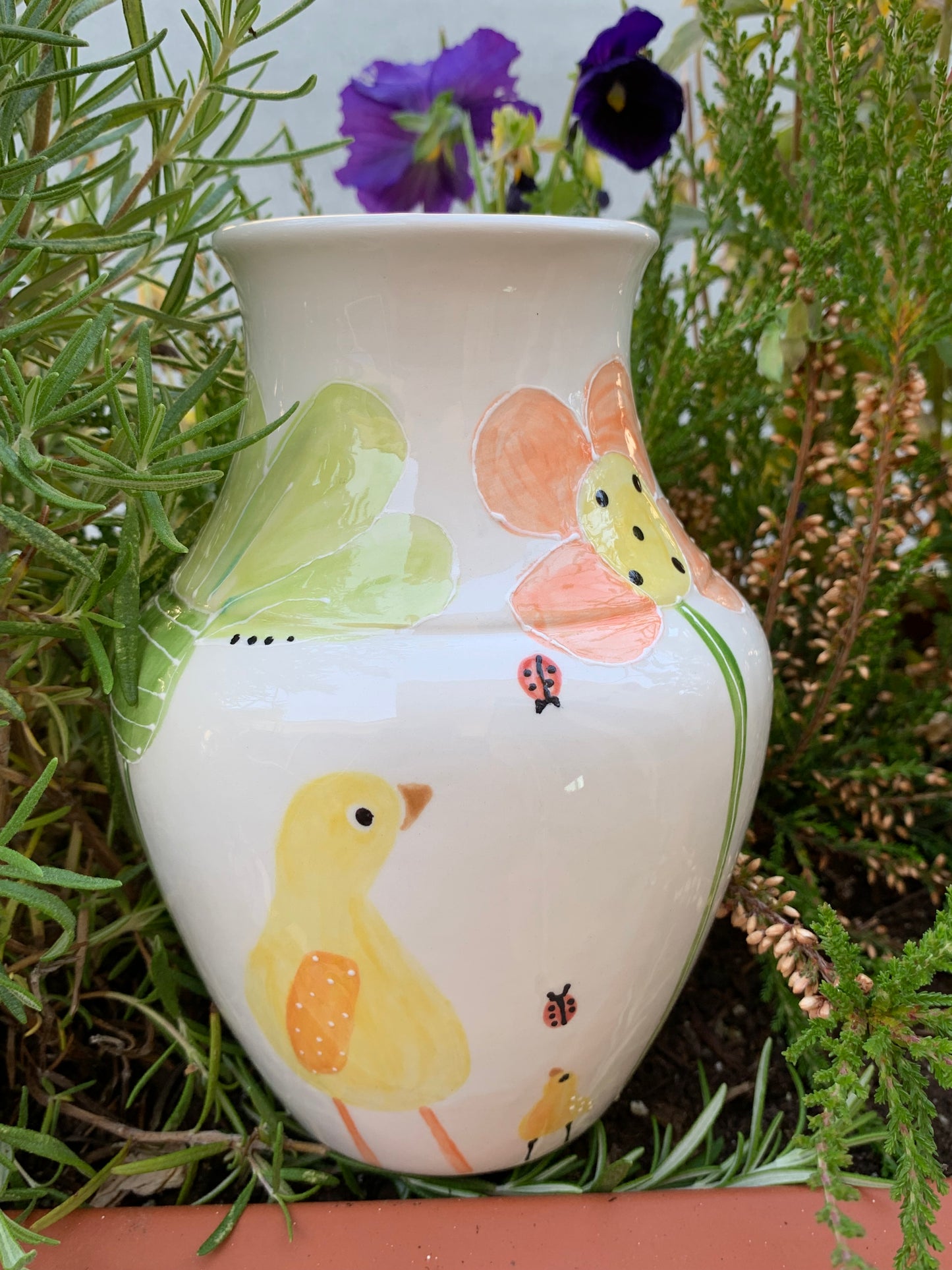 “Ducks & flowers” vase