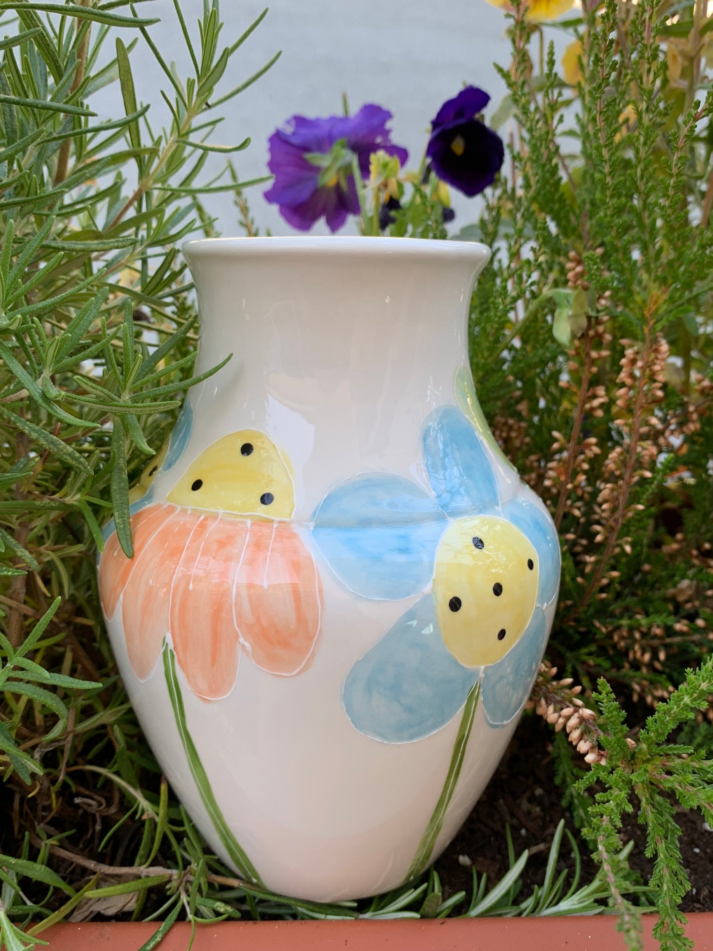 “Ducks & flowers” vase