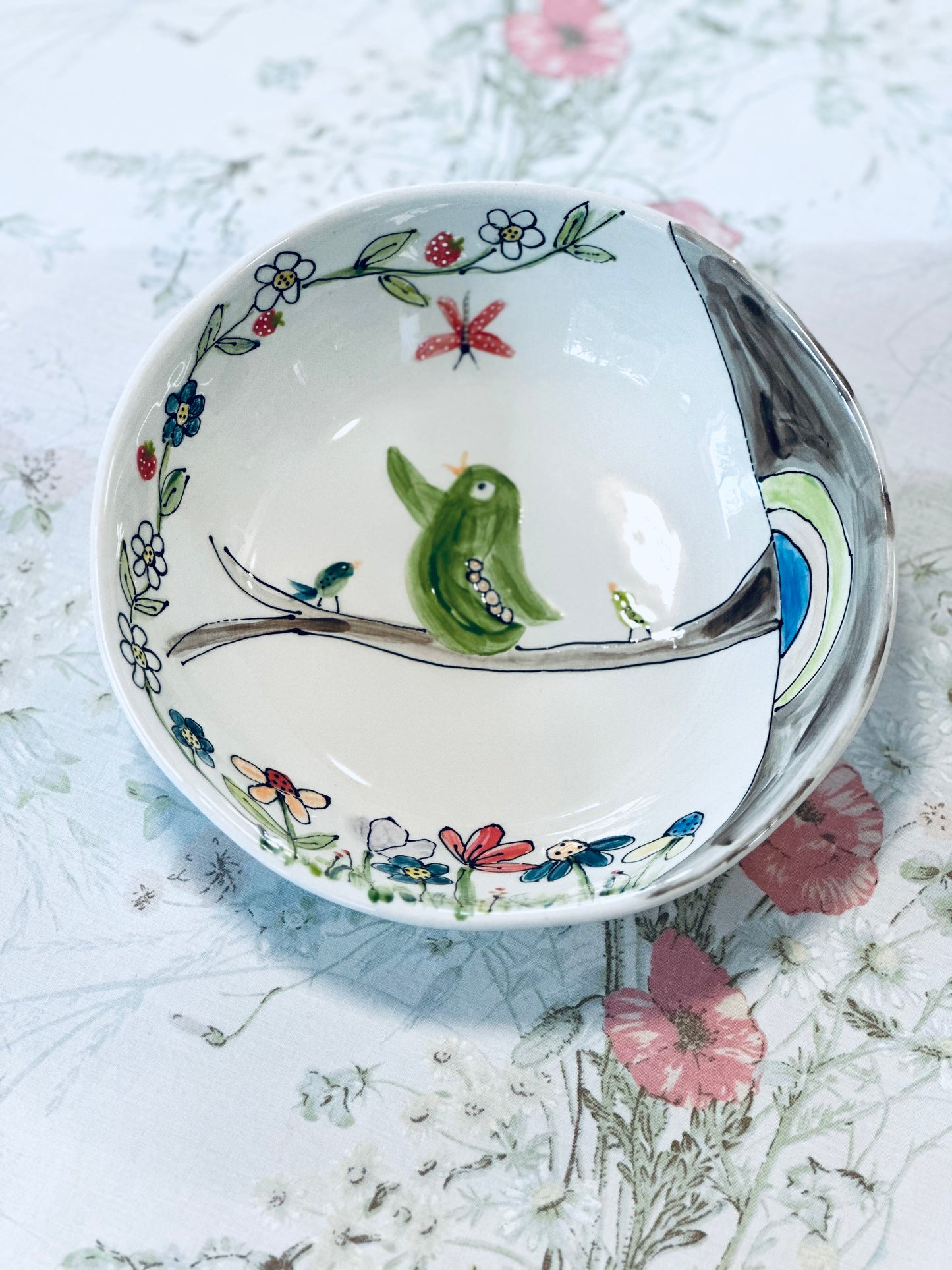Singing bird pasta bowl