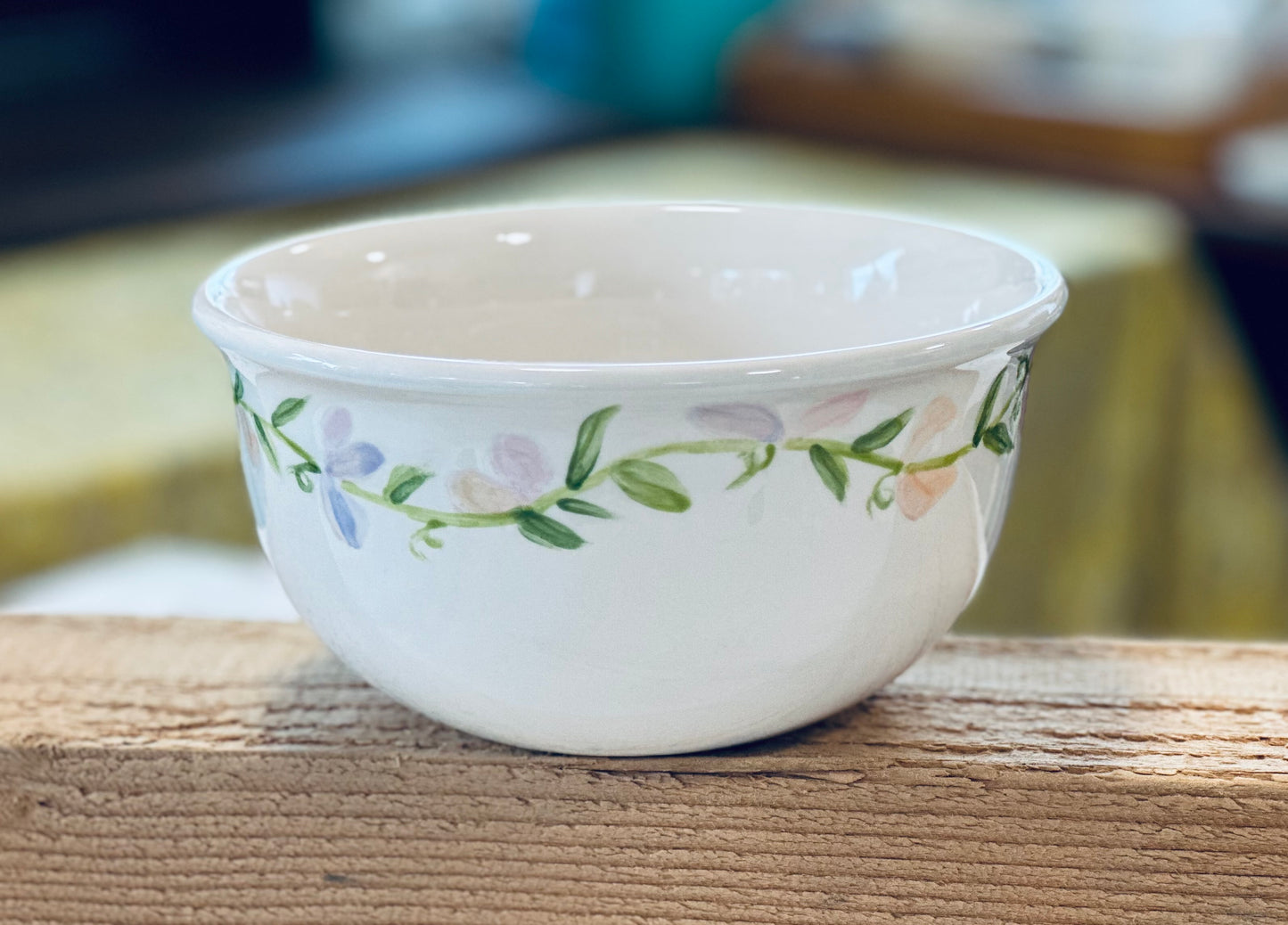 Sweet Peas serving bowl