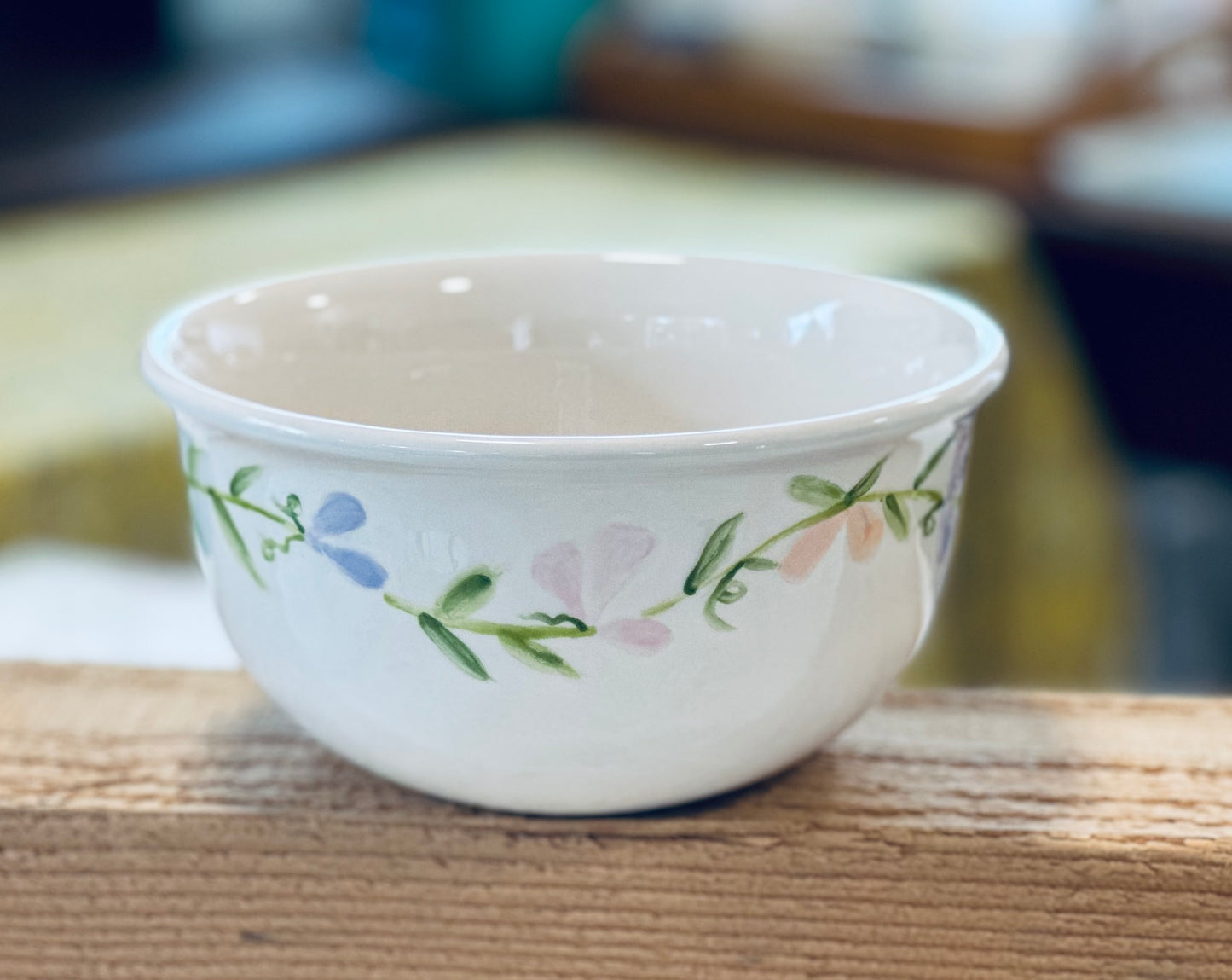 Sweet Peas serving bowl