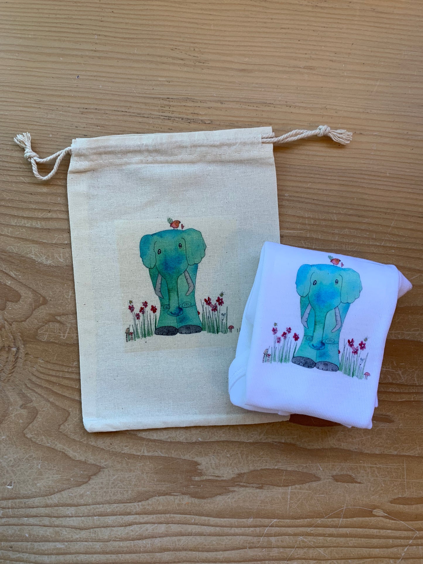 Elephant and birdie Onesie 0-3 months newborn
