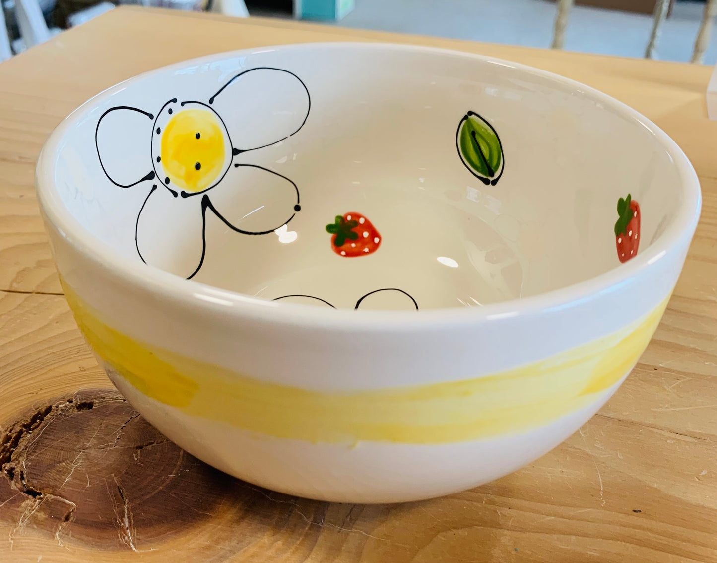 Yellow daisies & strawberries cereal bowl