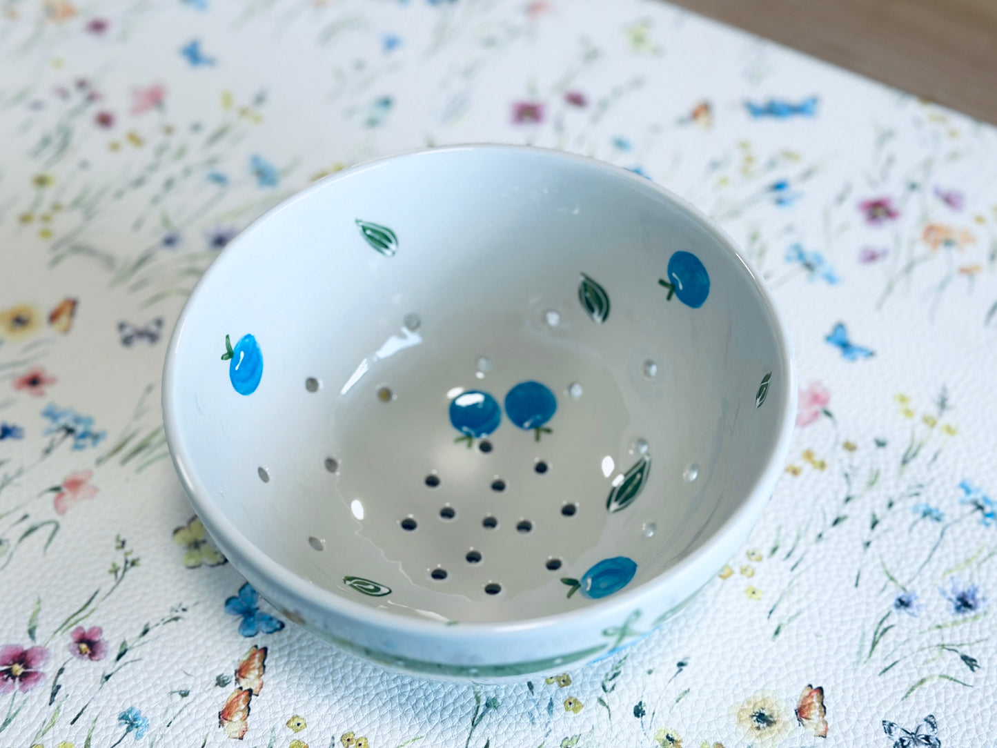 Blueberry berry strainer round
