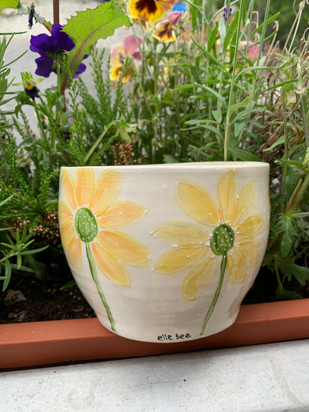“Bunny in the daisies” bowl