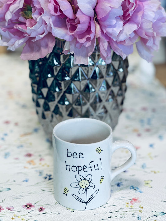 Bee hopeful mug