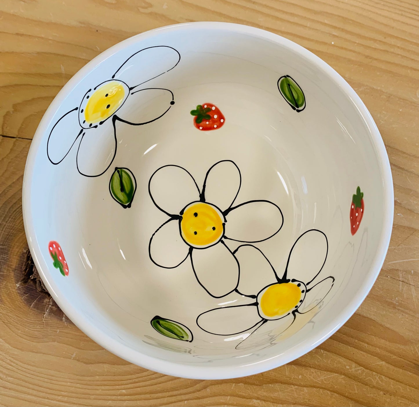 Yellow daisies & strawberries cereal bowl