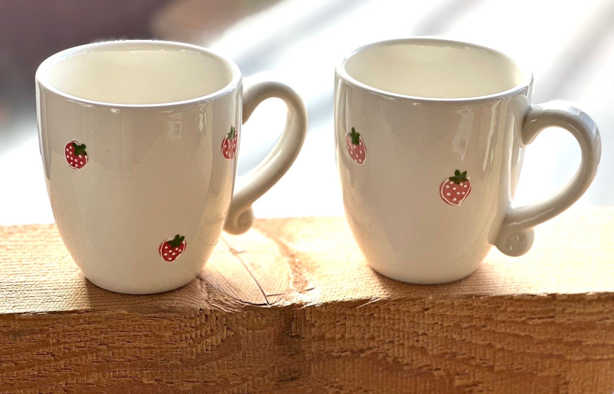 Pink and red strawberries mug set of 2