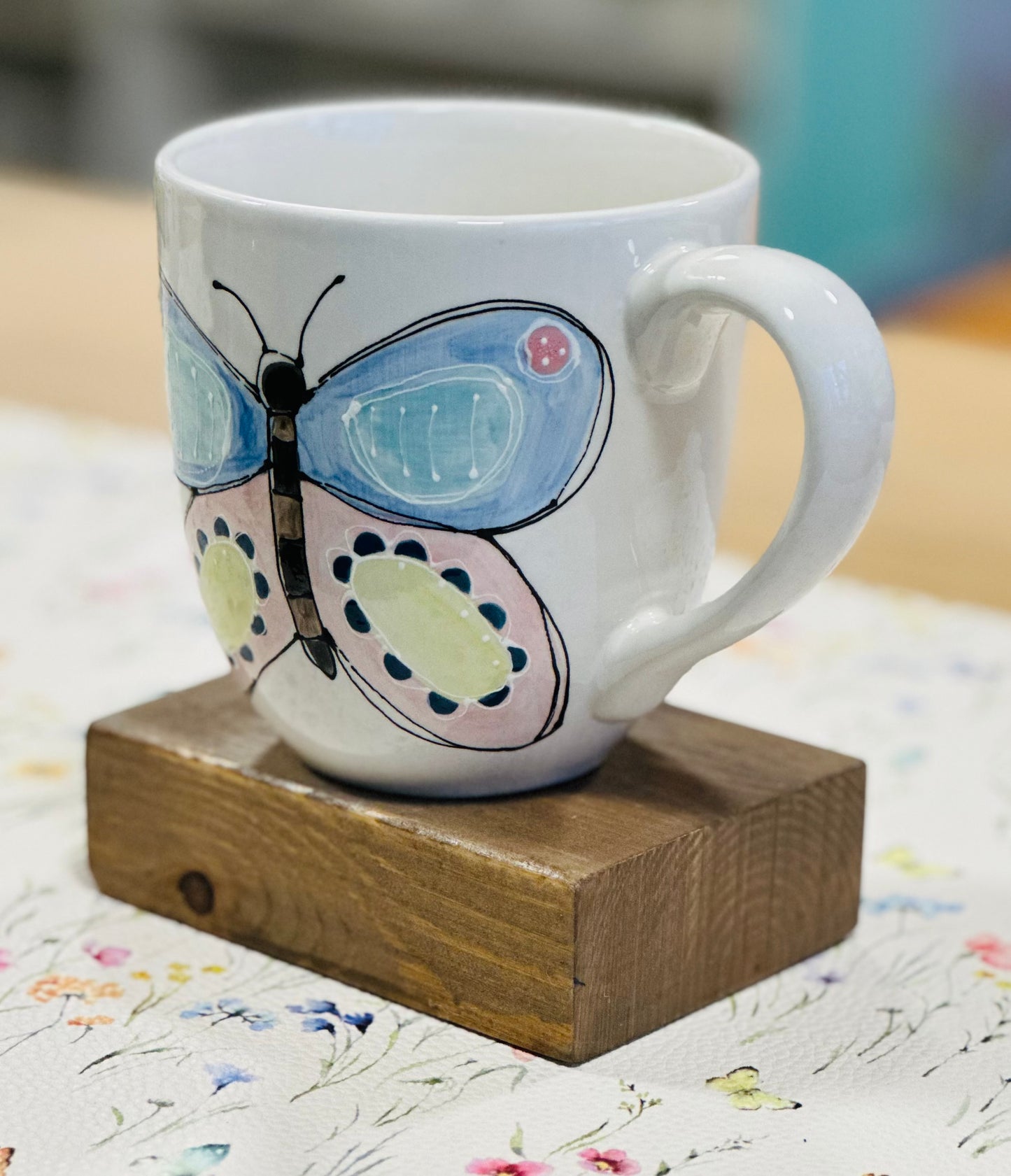 Pretty Butterfly large coffee / tea mug